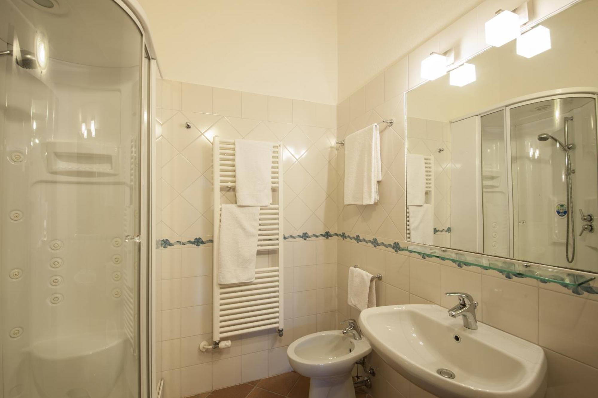 Agriturismo Ragoncino ラヤーティコ 部屋 写真